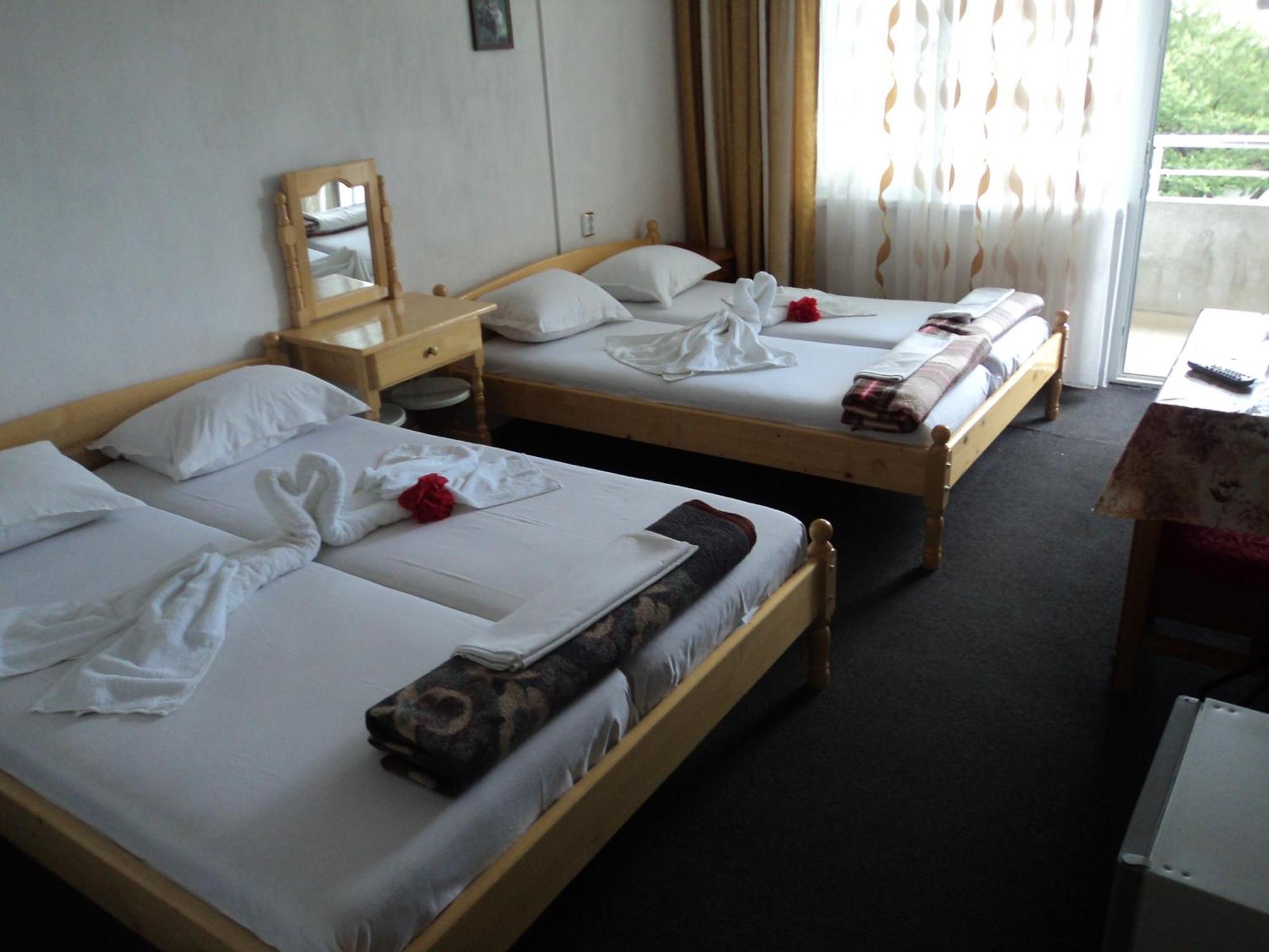 Guest House Drazhev Obzor Bagian luar foto