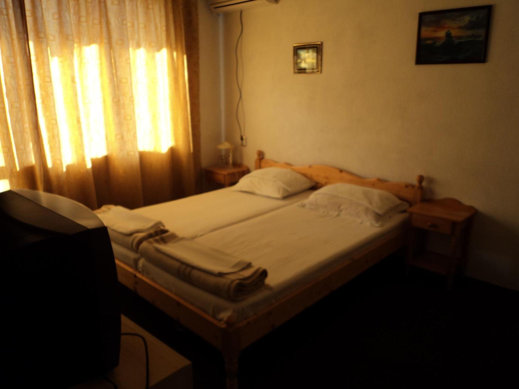 Guest House Drazhev Obzor Bagian luar foto
