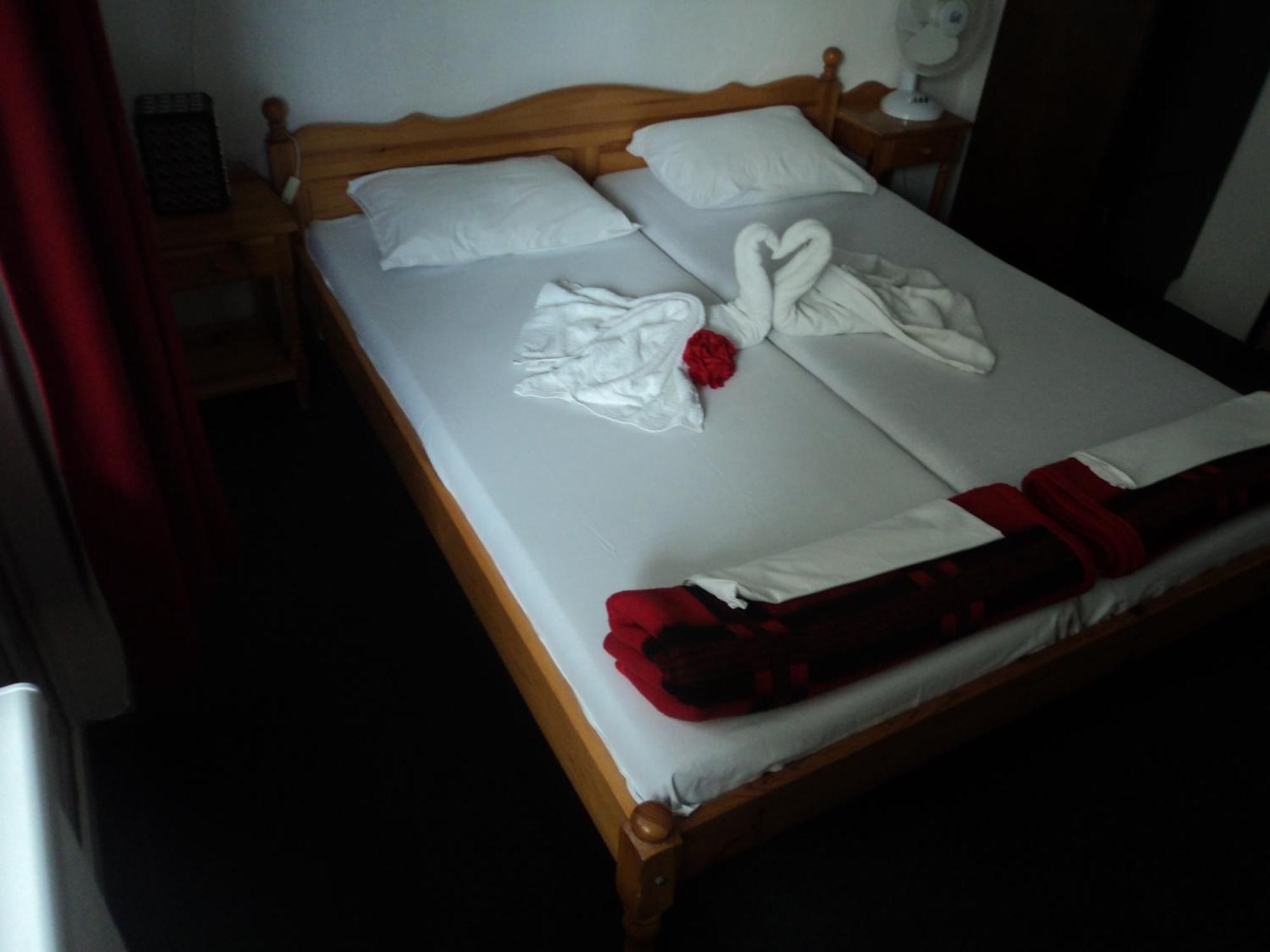 Guest House Drazhev Obzor Bagian luar foto