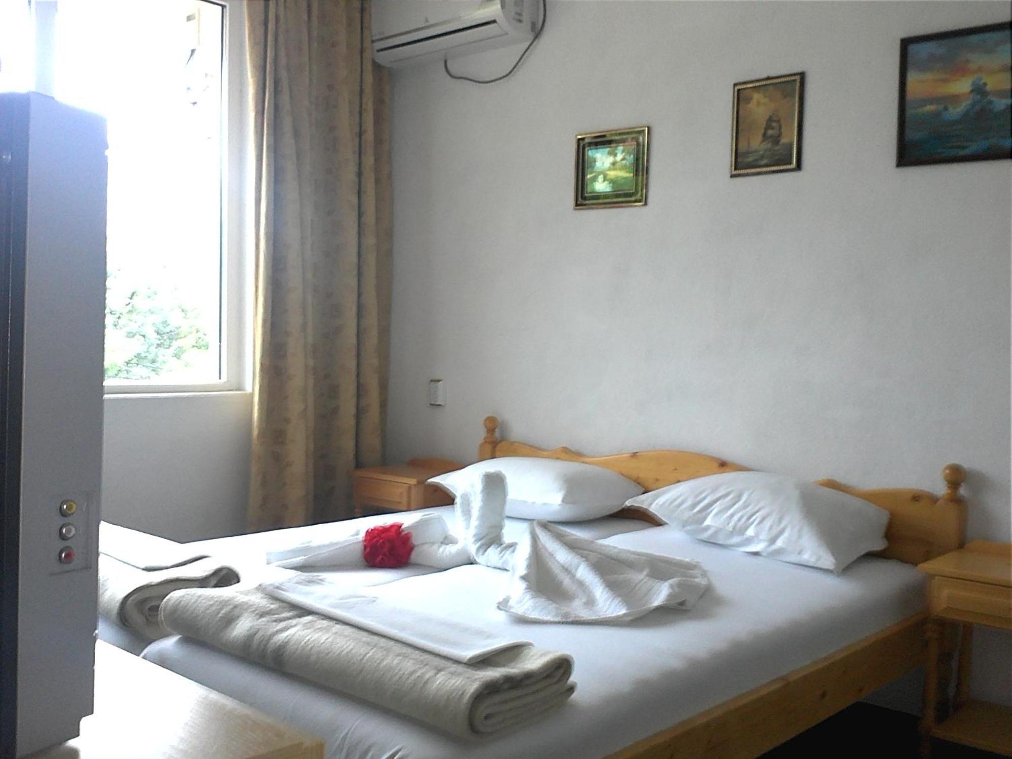 Guest House Drazhev Obzor Bagian luar foto