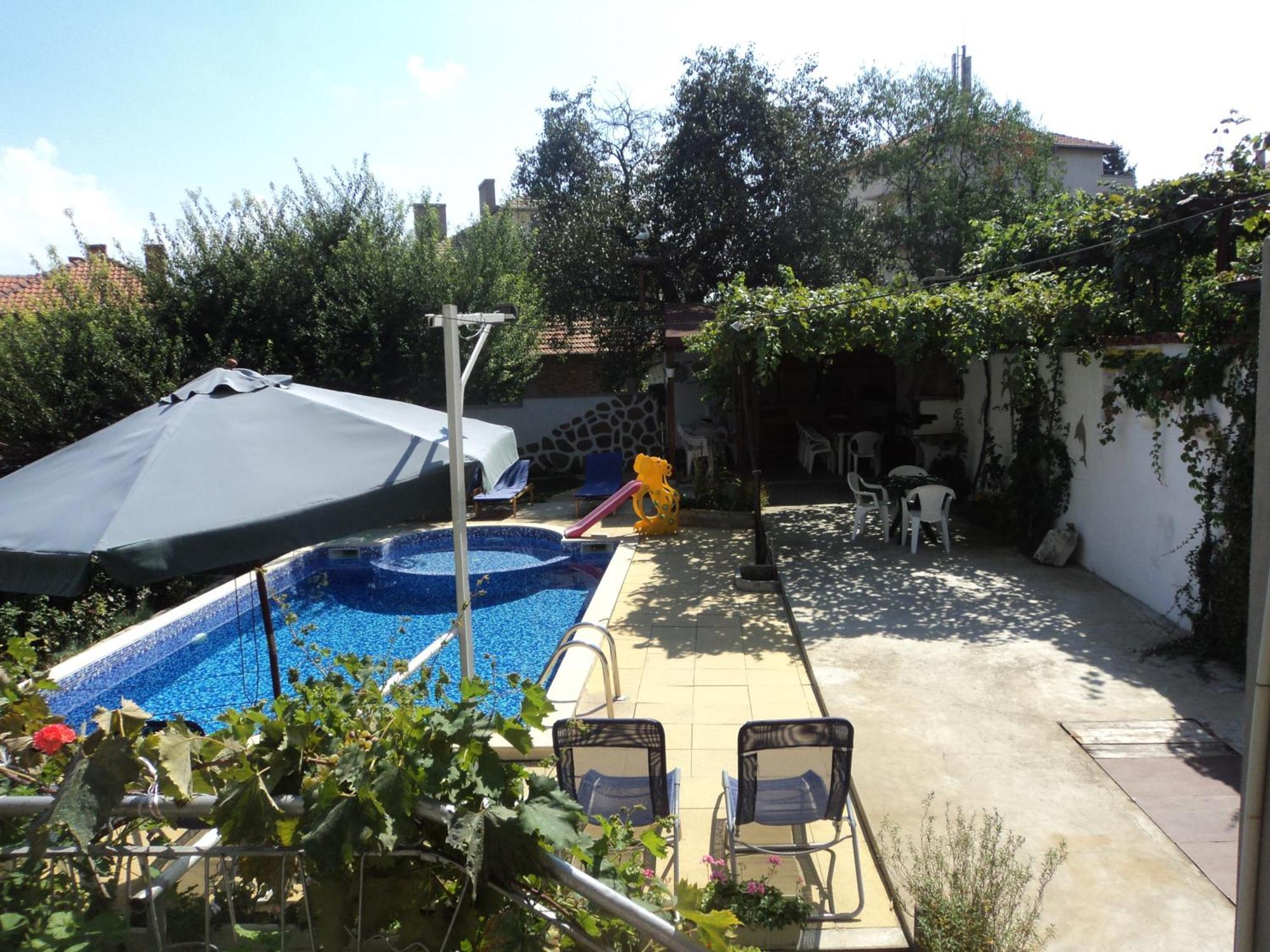 Guest House Drazhev Obzor Bagian luar foto