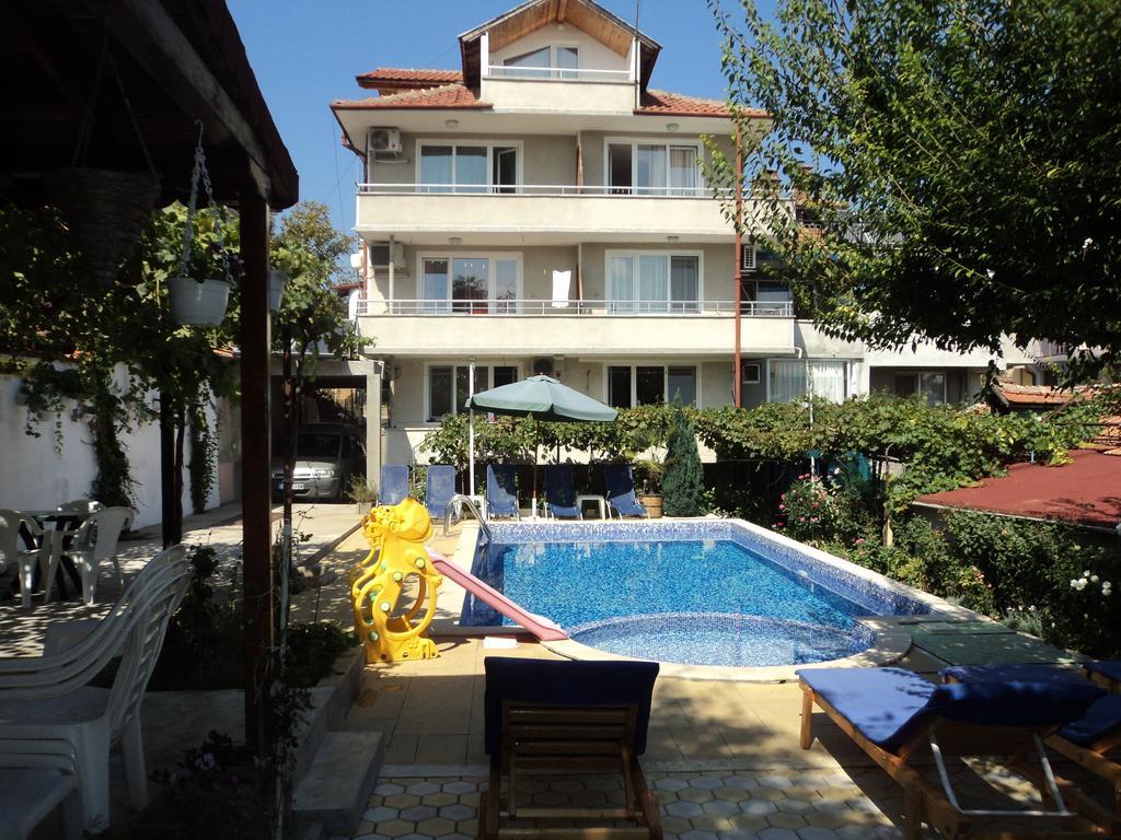 Guest House Drazhev Obzor Bagian luar foto