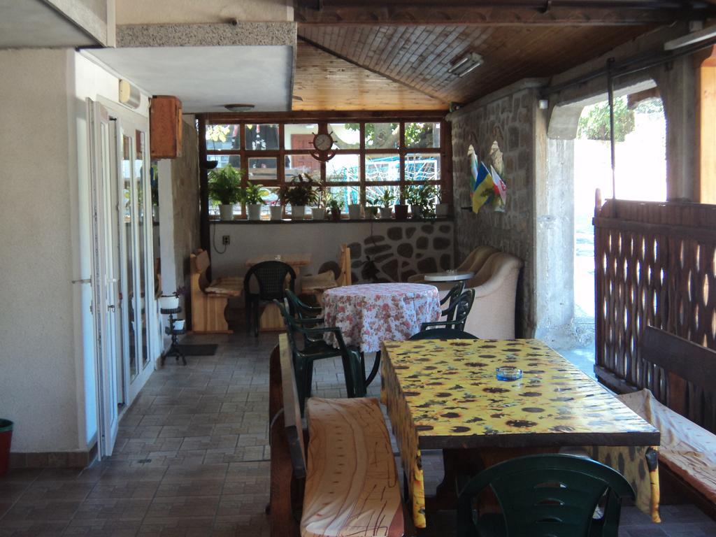 Guest House Drazhev Obzor Bagian luar foto